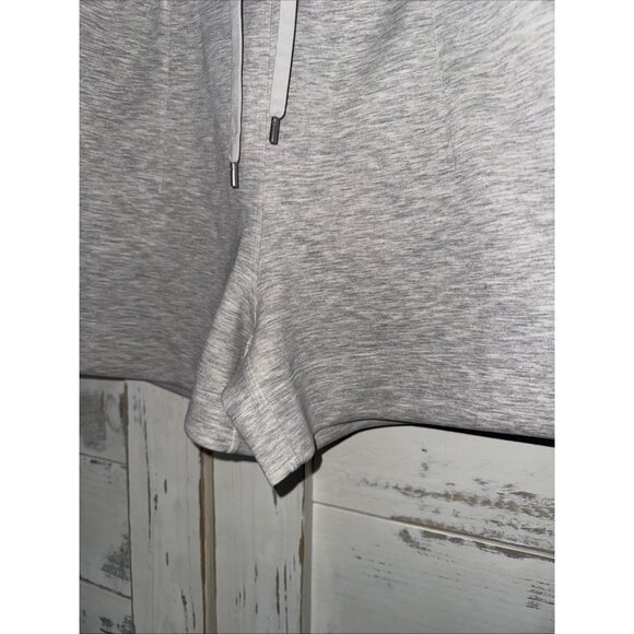 Lululemon Drawstring Silky Heather Gray Scuba High-Rise Short 3” Sz 8 - Picture 5 of 10